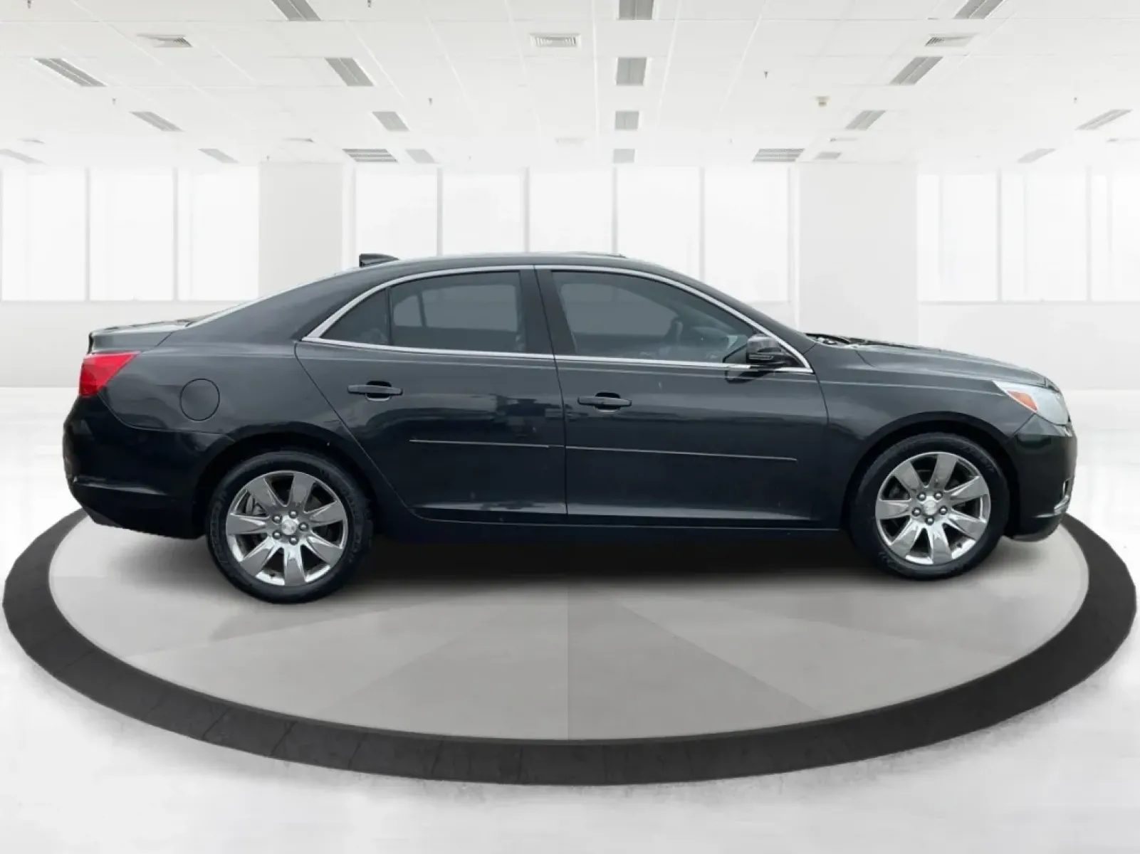 2015 Chevrolet Malibu 2LT (1G11D5SL9FF) with an ECOTEC 2.5L I-4 gasoline direct injection engine, located at 1099 N County Rd 25A , Troy, OH, 45373, (937) 908-9800, 40.057079, -84.212883 - Discover the perfect blend of style, performance, and affordability with the 2015 Chevrolet Malibu 2LT, available now at Advantage Car and Credit in Fairborn, OH. Whether you're commuting to work, ferrying the kids to school, or planning weekend getaways, this reliable sedan is designed to enhance y - Photo#1
