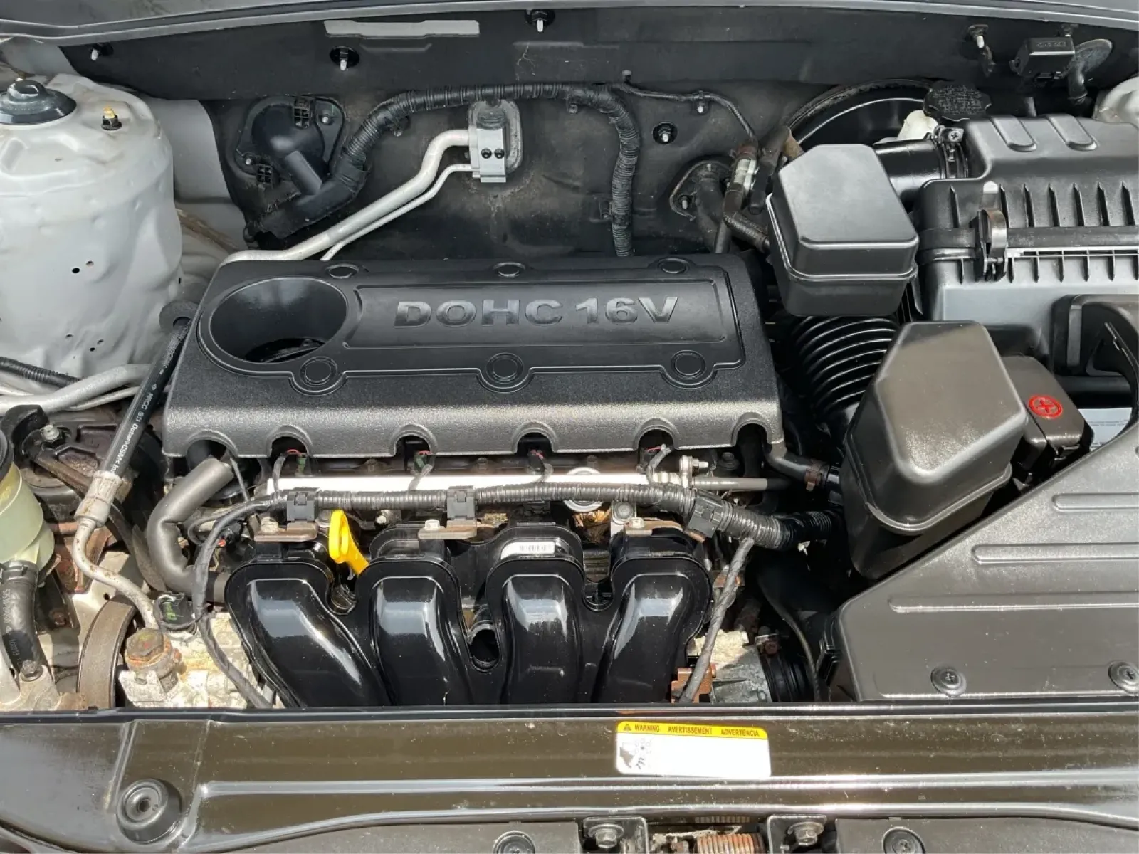 2010 Hyundai Santa Fe GLS (5NMSG3AB3AH) with an 2.4L I-4 DOHC engine, located at 1099 N County Rd 25A , Troy, OH, 45373, (937) 908-9800, 40.057079, -84.212883 - ### Discover Your Next Adventure with the 2010 Hyundai Santa Fe GLS at Advantage Car and Credit!<br /> <br /> Are you looking for a dependable vehicle that can comfortably accommodate your growing family or offer you a reliable partner for weekend adventures? Look no further than this stunning **201 - Photo#11
