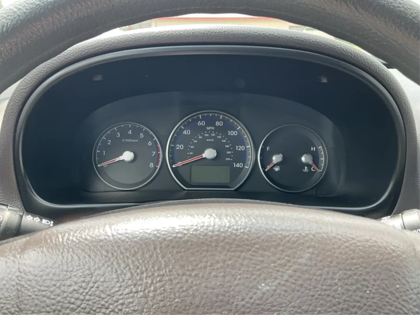2010 Hyundai Santa Fe GLS (5NMSG3AB3AH) with an 2.4L I-4 DOHC engine, located at 1099 N County Rd 25A , Troy, OH, 45373, (937) 908-9800, 40.057079, -84.212883 - ### Discover Your Next Adventure with the 2010 Hyundai Santa Fe GLS at Advantage Car and Credit!<br /> <br /> Are you looking for a dependable vehicle that can comfortably accommodate your growing family or offer you a reliable partner for weekend adventures? Look no further than this stunning **201 - Photo#15