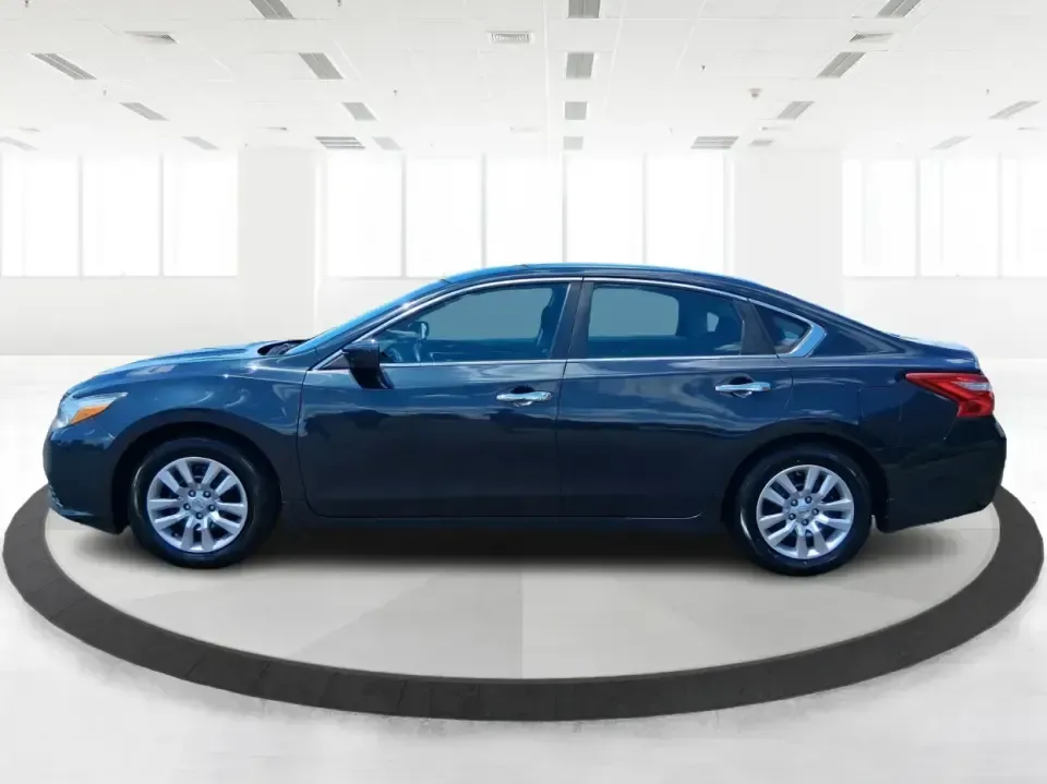 2017 Nissan Altima 2.5 S (1N4AL3APXHN) with an 2.5L I-4 DOHC engine, CVT transmission, located at 401 Woodman Dr, Riverside, OH, 45431, (937) 908-9800, 39.760899, -84.123421 - Need a reliable daily driver for the I70 commute, school drop-offs, and weekend errands around Clark County? This 2017 Nissan Altima 2.5 S in sleek Gun Metallic is a smart, comfortable sedan that fits real life-easy to park in town, smooth on longer drives toward Dayton, and efficient enough for bud - Photo#5
