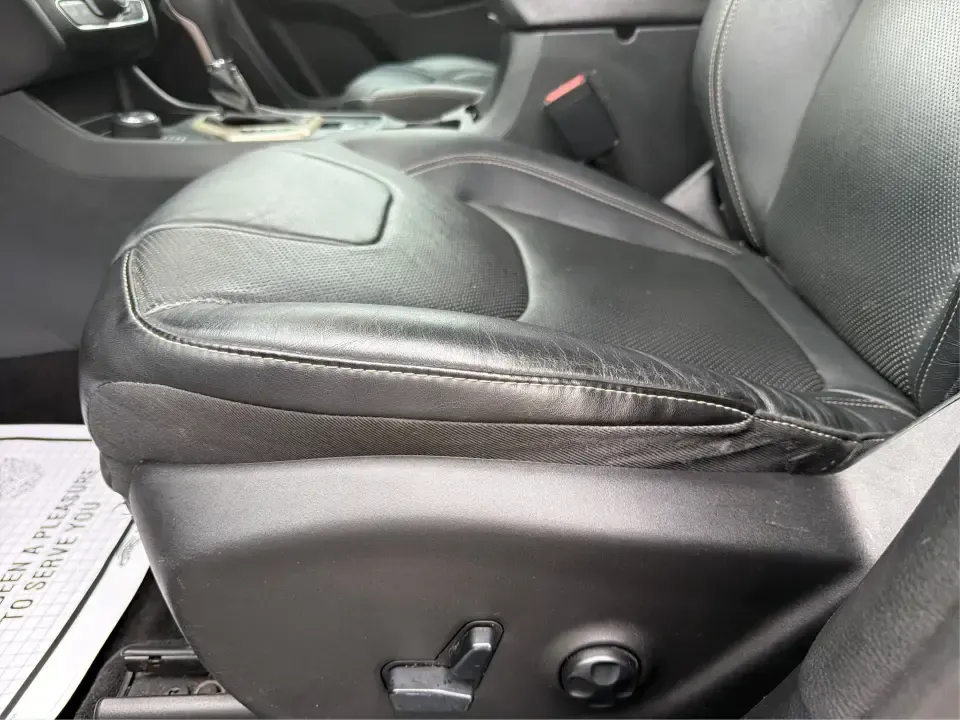 2015 Jeep Cherokee Limited (1C4PJMDS6FW) with an 3.2L V6 DOHC 24V engine, 9-Speed Automatic transmission, located at 401 Woodman Dr, Riverside, OH, 45431, (937) 908-9800, 39.760899, -84.123421 - Weekend escapes to John Bryan State Park, daily commutes down I70, or school-and-sports runs around Riverside-this 2015 Jeep Cherokee Limited is built for the kind of life that doesn't stay parked. With SUV comfort, confident capability, and upscale features, it's a smart fit for drivers who want on - Photo#18