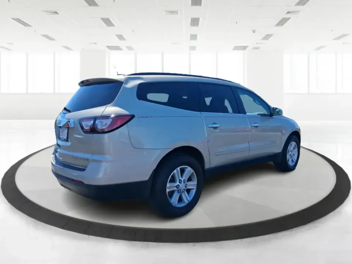 2016 Chevrolet Traverse 2LT (1GNKVHKD6GJ) with an 3.6L V-6 gasoline direct injection engine, 6-Speed Automatic transmission, located at 1184 Kauffman Ave, Fairborn, OH, 45324, (937) 908-9800, 39.807072, -84.030914 - Big weekends, busy school mornings, and long commutes feel a lot easier when you've got a roomy SUV that can handle passengers, cargo, and Ohio weather in one comfortable package. This **2016 Chevrolet Traverse 2LT** is built for real life-whether you're shuttling kids to activities, heading out for- Photo#2