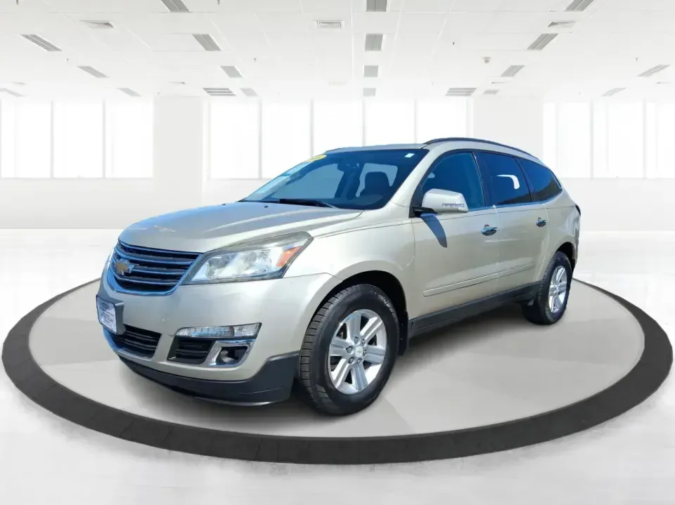 2016 Chevrolet Traverse 2LT (1GNKVHKD6GJ) with an 3.6L V-6 gasoline direct injection engine, 6-Speed Automatic transmission, located at 1184 Kauffman Ave, Fairborn, OH, 45324, (937) 908-9800, 39.807072, -84.030914 - Big weekends, busy school mornings, and long commutes feel a lot easier when you've got a roomy SUV that can handle passengers, cargo, and Ohio weather in one comfortable package. This **2016 Chevrolet Traverse 2LT** is built for real life-whether you're shuttling kids to activities, heading out for - Photo#7