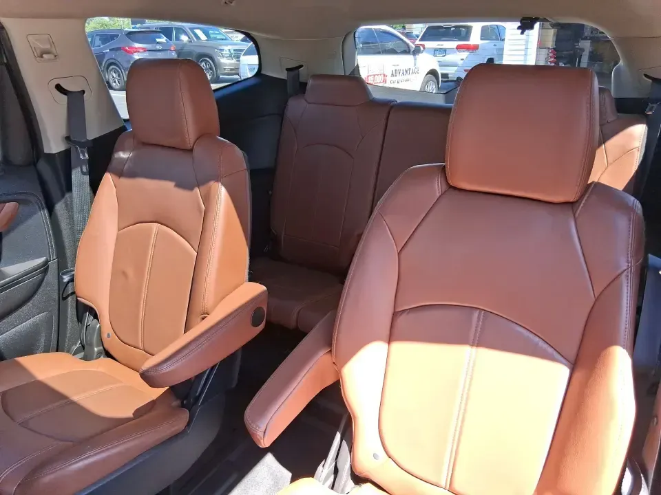 2016 Chevrolet Traverse 2LT (1GNKVHKD6GJ) with an 3.6L V-6 gasoline direct injection engine, 6-Speed Automatic transmission, located at 1184 Kauffman Ave, Fairborn, OH, 45324, (937) 908-9800, 39.807072, -84.030914 - Big weekends, busy school mornings, and long commutes feel a lot easier when you've got a roomy SUV that can handle passengers, cargo, and Ohio weather in one comfortable package. This **2016 Chevrolet Traverse 2LT** is built for real life-whether you're shuttling kids to activities, heading out for - Photo#9
