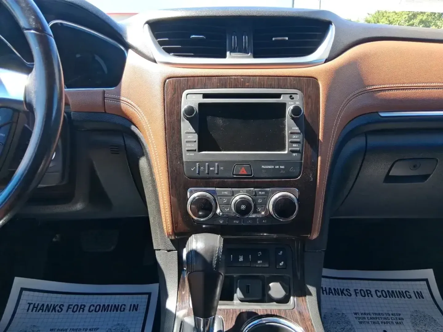2016 Chevrolet Traverse 2LT (1GNKVHKD6GJ) with an 3.6L V-6 gasoline direct injection engine, 6-Speed Automatic transmission, located at 1184 Kauffman Ave, Fairborn, OH, 45324, (937) 908-9800, 39.807072, -84.030914 - Big weekends, busy school mornings, and long commutes feel a lot easier when you've got a roomy SUV that can handle passengers, cargo, and Ohio weather in one comfortable package. This **2016 Chevrolet Traverse 2LT** is built for real life-whether you're shuttling kids to activities, heading out for- Photo#12