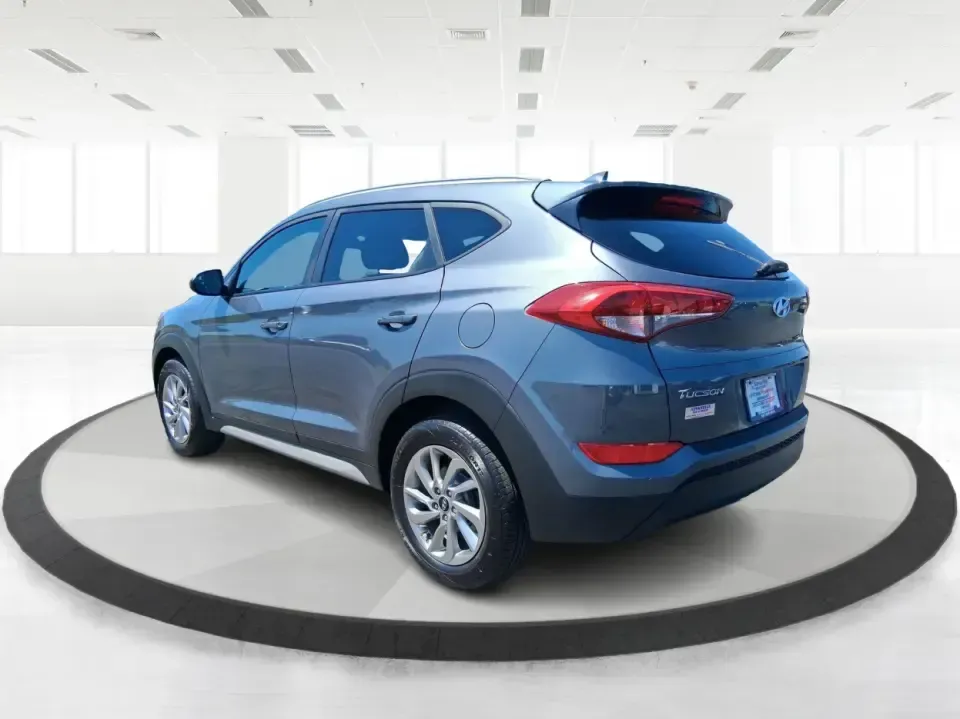 2018 Hyundai Tucson SEL (KM8J33A43JU) with an Nu 2L I-4 gasoline direct injection engine, 6A transmission, located at 4508 South Dixie Dr, Moraine, OH, 45439, (937) 908-9800, 39.689976, -84.218452 - Need a practical SUV that fits real life in the Miami Valley-school runs, I-75 commutes, and weekend getaways to Cox Arboretum or Carillon Historical Park? This 2018 Hyundai Tucson SEL in Coliseum Gray is a smart, comfortable choice for drivers who want SUV versatility without the bulky feel, and it - Photo#4