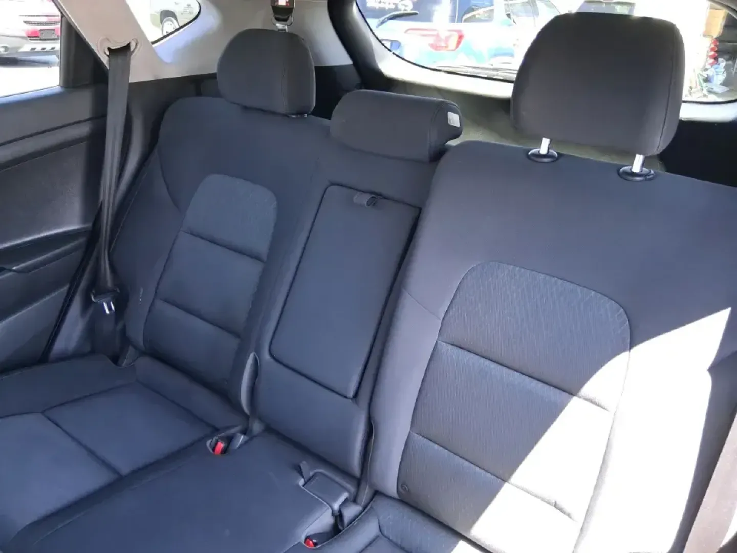 2018 Hyundai Tucson SEL (KM8J33A43JU) with an Nu 2L I-4 gasoline direct injection engine, 6A transmission, located at 4508 South Dixie Dr, Moraine, OH, 45439, (937) 908-9800, 39.689976, -84.218452 - Need a practical SUV that fits real life in the Miami Valley-school runs, I-75 commutes, and weekend getaways to Cox Arboretum or Carillon Historical Park? This 2018 Hyundai Tucson SEL in Coliseum Gray is a smart, comfortable choice for drivers who want SUV versatility without the bulky feel, and it- Photo#10