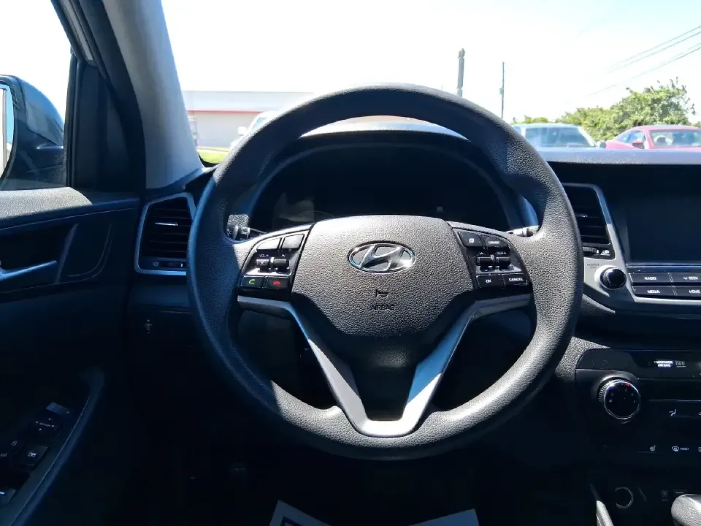 2018 Hyundai Tucson SEL (KM8J33A43JU) with an Nu 2L I-4 gasoline direct injection engine, 6A transmission, located at 4508 South Dixie Dr, Moraine, OH, 45439, (937) 908-9800, 39.689976, -84.218452 - Need a practical SUV that fits real life in the Miami Valley-school runs, I-75 commutes, and weekend getaways to Cox Arboretum or Carillon Historical Park? This 2018 Hyundai Tucson SEL in Coliseum Gray is a smart, comfortable choice for drivers who want SUV versatility without the bulky feel, and it- Photo#16