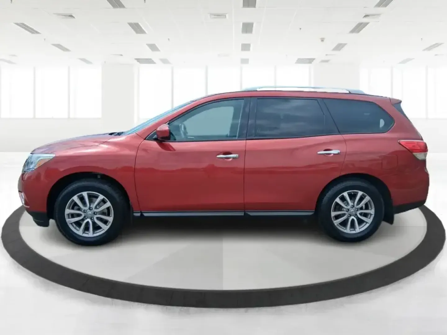 2015 Nissan Pathfinder SV (5N1AR2MM6FC) with an 3.5L V-6 DOHC engine, Continuously Variable Transmission transmission, located at 401 Woodman Dr, Riverside, OH, 45431, (937) 908-9800, 39.760899, -84.123421 - Need one SUV that can handle the weekday school run, the long commute down I675, and a spontaneous weekend escape to Carillon Historical Park or a day at the National Museum of the U.S. Air Force? This 2015 Nissan Pathfinder SV in eye-catching Cayenne Red is built for real life in Riverside, Ohio-ro - Photo#5