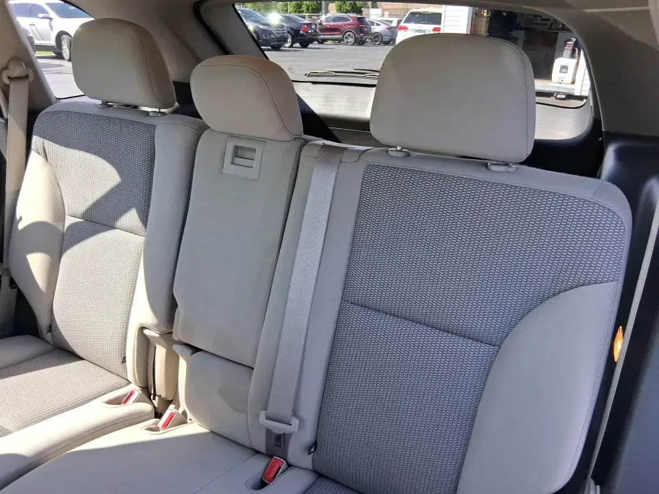 2013 Ford Edge SEL (2FMDK3JC2DB) with an 3.5L V6 DOHC 24V engine, 6-Speed Automatic transmission, located at 8750 N County Rd 25A, Piqua, OH, 45356, (937) 908-9800, 40.164391, -84.232513 - Picture your next road trip up I75 or a busy week of school dropoffs and commuting done in a roomy SUV that feels comfortable, confident, and ready for everyday Ohio life. This 2013 Ford Edge SEL is a smart fit for drivers who want midsize versatility without the bulky footprint-great for growing fa - Photo#10