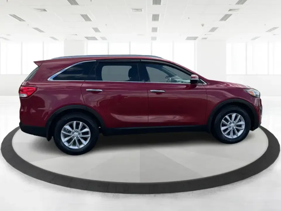 2016 Kia Sorento 2.4L LX (5XYPG4A38GG) with an 2.4L I-4 gasoline direct injection engine, 6-Speed Automatic transmission, located at 880 E. National Road, Vandalia, OH, 45377, (937) 908-9800, 39.891918, -84.183594 - Load up the family, point the hood toward I75, and make weekend plans feel easy again-this 2016 Kia Sorento LX is the kind of midsize SUV that fits real life in Vandalia, from school runs and grocery stops to road trips toward Dayton or a quick getaway out by the Great Miami River. Finished in stand - Photo#1