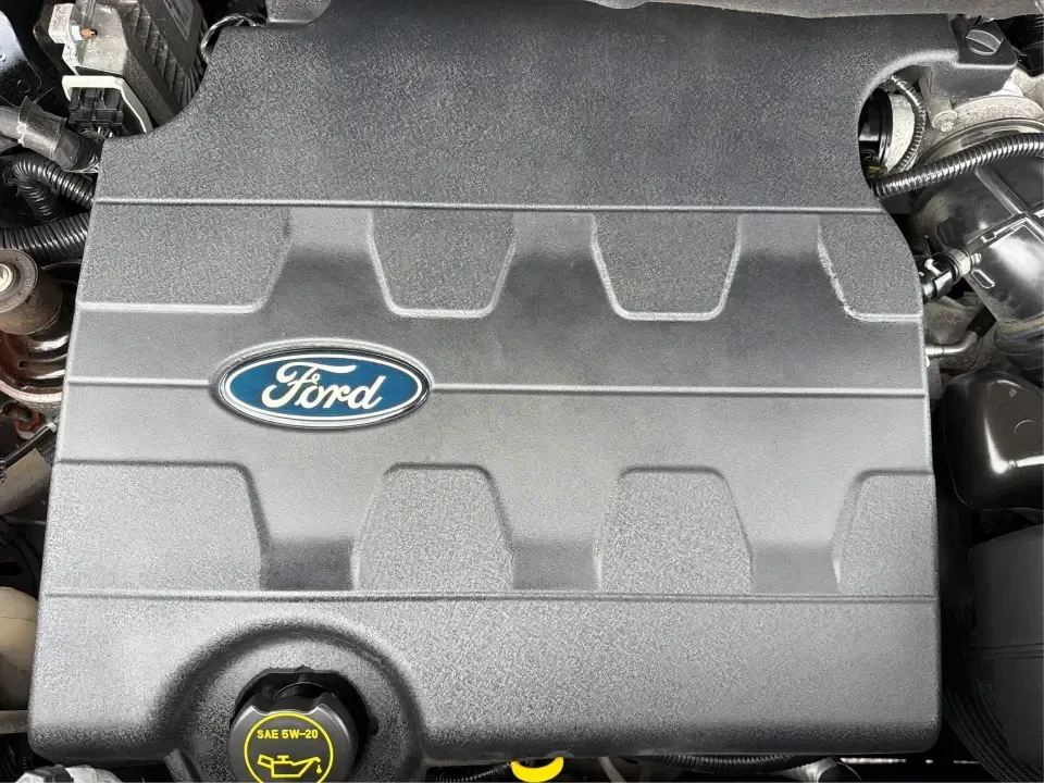 2015 Ford Edge Titanium (2FMTK4K82FB) with an 3.5L V6 DOHC 24V engine, 6-Speed Automatic transmission, located at 1184 Kauffman Ave, Fairborn, OH, 45324, (937) 908-9800, 39.807072, -84.030914 - Need a comfortable, confident SUV for Dayton-area commuting, school drop-offs, and spontaneous weekend getaways to Yellow Springs? This 2015 Ford Edge Titanium in Tuxedo Black Metallic blends everyday practicality with upscale features, giving you a road-trip-ready ride that fits a busy life in Fair - Photo#11