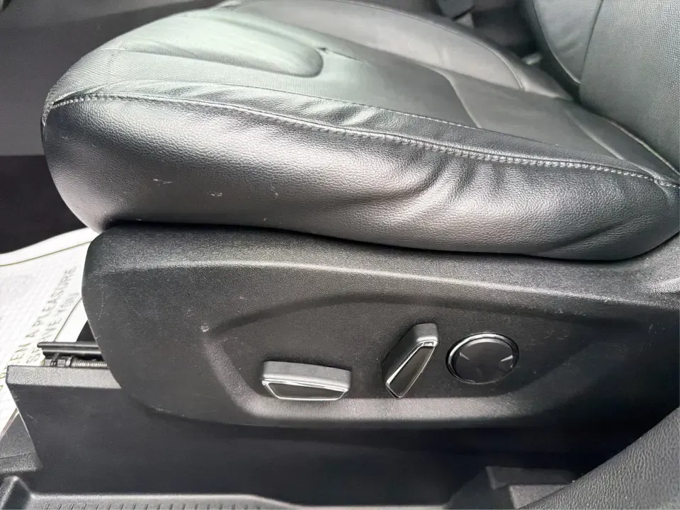 2015 Ford Edge Titanium (2FMTK4K82FB) with an 3.5L V6 DOHC 24V engine, 6-Speed Automatic transmission, located at 1184 Kauffman Ave, Fairborn, OH, 45324, (937) 908-9800, 39.807072, -84.030914 - Need a comfortable, confident SUV for Dayton-area commuting, school drop-offs, and spontaneous weekend getaways to Yellow Springs? This 2015 Ford Edge Titanium in Tuxedo Black Metallic blends everyday practicality with upscale features, giving you a road-trip-ready ride that fits a busy life in Fair - Photo#18