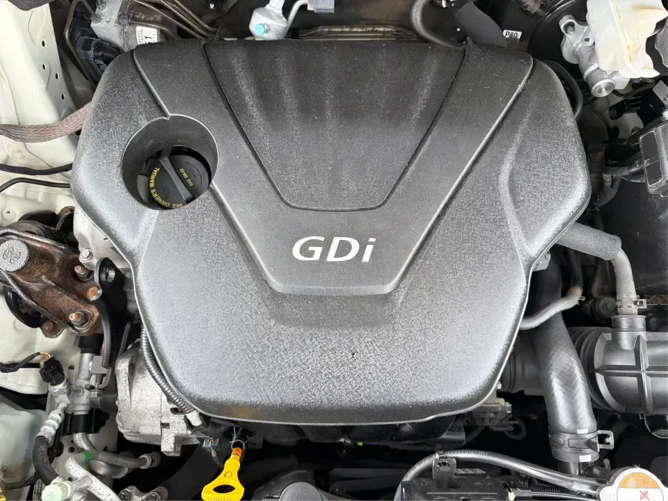 2014 Kia Soul Base (KNDJN2A20E7) with an 1.6L L4 DOHC 16V engine, located at 1184 Kauffman Ave, Fairborn, OH, 45324, (937) 908-9800, 39.807072, -84.030914 - Need a practical, easy-to-park commuter that can also handle grocery runs, campus life, and weekend trips around the Miami Valley? This 2014 Kia Soul Base in bright White delivers the kind of everyday versatility that fits real life in Fairborn-whether you're commuting to Wright-Patterson AFB, headi - Photo#11