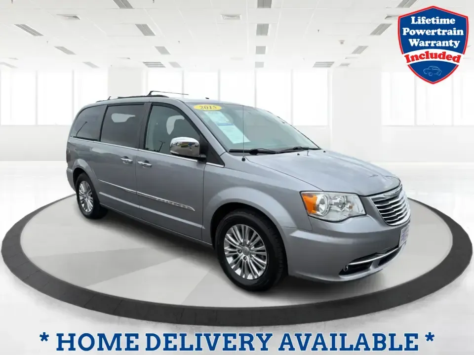 2015 Chrysler Town and Country Touring-L (2C4RC1CG9FR) with an 3.6L V-6 DOHC engine, 6-Speed Automatic transmission, located at 1230 East Main St, Xenia, OH, 45385, (937) 908-9800, 39.688026, -83.910172 - Road-trip ready and kid-hauler approved, this 2015 Chrysler Town and Country Touring-L is built for real life in Xenia-school drop-offs, long commutes to Dayton, and weekend runs to Caesar Creek State Park with the whole crew and everyone's gear. With its comfortable cabin, family-friendly tech, a - Photo#0