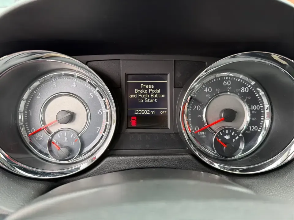 2015 Chrysler Town and Country Touring-L (2C4RC1CG9FR) with an 3.6L V-6 DOHC engine, 6-Speed Automatic transmission, located at 1230 East Main St, Xenia, OH, 45385, (937) 908-9800, 39.688026, -83.910172 - Road-trip ready and kid-hauler approved, this 2015 Chrysler Town and Country Touring-L is built for real life in Xenia-school drop-offs, long commutes to Dayton, and weekend runs to Caesar Creek State Park with the whole crew and everyone's gear. With its comfortable cabin, family-friendly tech, a - Photo#15