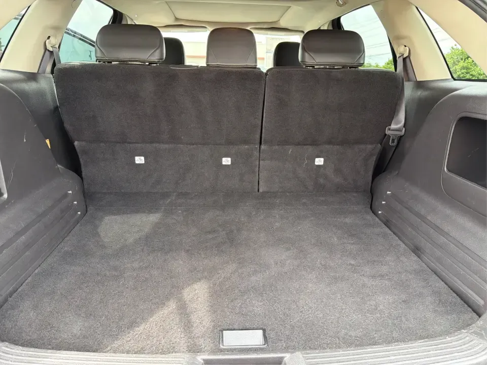 2007 Ford Edge SEL Plus (2FMDK39CX7B) with an Duratec 3.5L V-6 DOHC engine, 6-Speed Automatic Overdrive transmission, located at 880 E. National Road, Vandalia, OH, 45377, (937) 908-9800, 39.891918, -84.183594 - Need a comfortable, confident SUV for daily commuting on I75, school drop-offs, or weekend runs to Englewood MetroPark? This 2007 Ford Edge SEL Plus blends roomy practicality with upscale touches, making it a smart pick for drivers who want an easy-to-live-with crossover that fits real life in Vanda - Photo#12