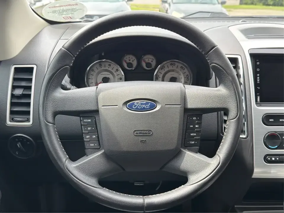 2007 Ford Edge SEL Plus (2FMDK39CX7B) with an Duratec 3.5L V-6 DOHC engine, 6-Speed Automatic Overdrive transmission, located at 880 E. National Road, Vandalia, OH, 45377, (937) 908-9800, 39.891918, -84.183594 - Need a comfortable, confident SUV for daily commuting on I75, school drop-offs, or weekend runs to Englewood MetroPark? This 2007 Ford Edge SEL Plus blends roomy practicality with upscale touches, making it a smart pick for drivers who want an easy-to-live-with crossover that fits real life in Vanda - Photo#16