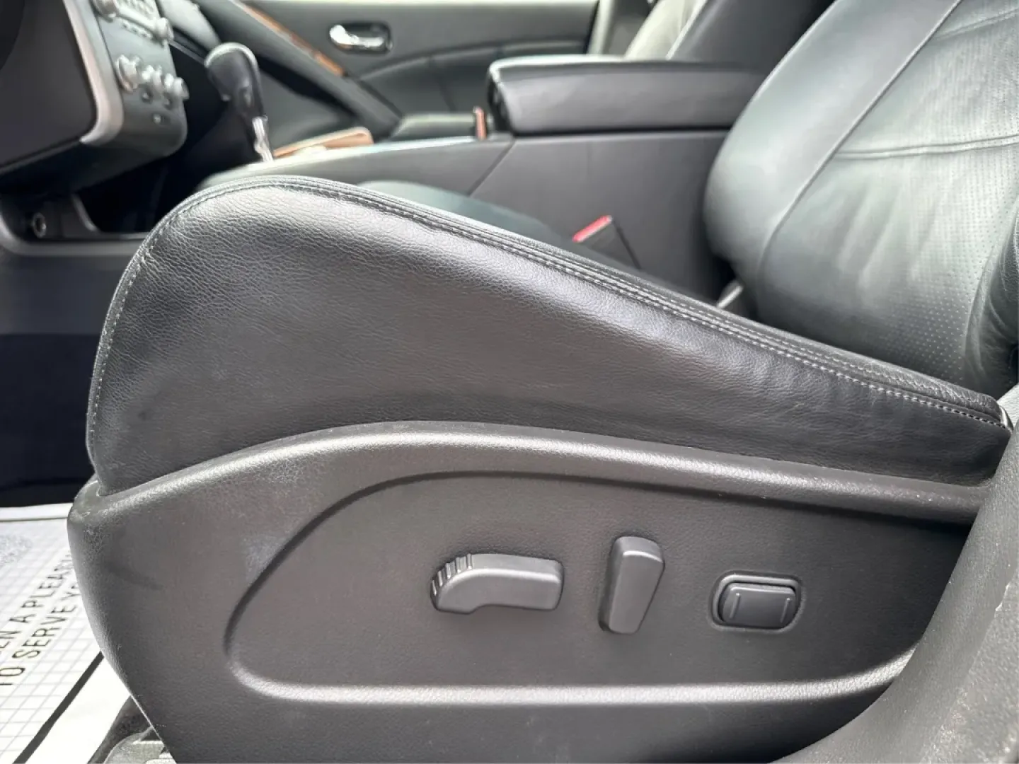 2014 Nissan Murano LE (JN8AZ1MW3EW) with an 3.5L V-6 DOHC engine, located at 1099 N County Rd 25A , Troy, OH, 45373, (937) 908-9800, 40.057079, -84.212883 - **Discover Your Next Adventure in Comfort and Style with the 2014 Nissan Murano LE at Advantage Car and Credit - Troy!**<br /> <br /> Are you in search of a versatile vehicle that can seamlessly transition from daily commutes to weekend adventures? Look no further! The 2014 Nissan Murano LE is desig - Photo#18