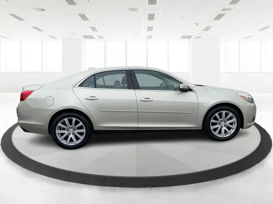 2015 Chevrolet Malibu 2LT (1G11D5SL1FF) with an ECOTEC 2.5L I-4 gasoline direct injection engine, 6-Speed Automatic transmission, located at 4508 South Dixie Dr, Moraine, OH, 45439, (937) 908-9800, 39.689976, -84.218452 - Set up for the daily commute, school drop-offs, and easy weekend getaways, this 2015 Chevrolet Malibu 2LT is the kind of comfortable midsize sedan that fits real life in the Miami Valley. With its smooth ride, practical cabin space, and commuter-friendly efficiency, it's a smart pick for drivers who - Photo#1