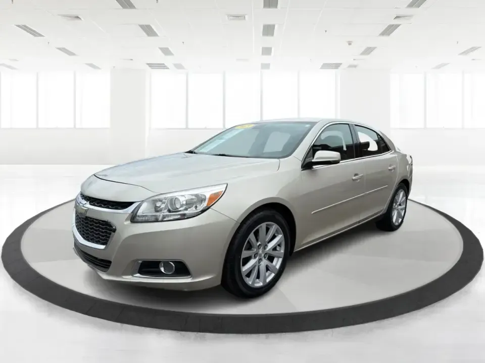 2015 Chevrolet Malibu 2LT (1G11D5SL1FF) with an ECOTEC 2.5L I-4 gasoline direct injection engine, 6-Speed Automatic transmission, located at 4508 South Dixie Dr, Moraine, OH, 45439, (937) 908-9800, 39.689976, -84.218452 - Set up for the daily commute, school drop-offs, and easy weekend getaways, this 2015 Chevrolet Malibu 2LT is the kind of comfortable midsize sedan that fits real life in the Miami Valley. With its smooth ride, practical cabin space, and commuter-friendly efficiency, it's a smart pick for drivers who - Photo#8