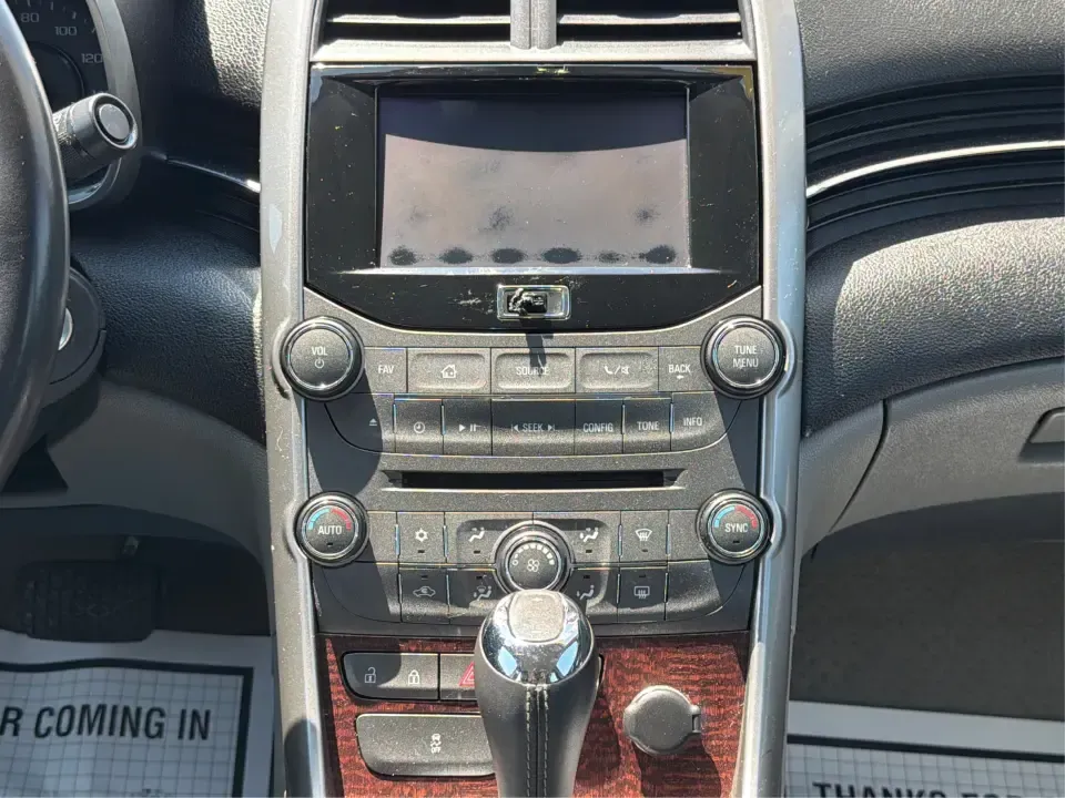 2013 Chevrolet Malibu 2LT (1G11E5SA0DF) with an ECOTEC 2.5L I-4 gasoline direct injection engine, 6-Speed Automatic transmission, located at 880 E. National Road, Vandalia, OH, 45377, (937) 908-9800, 39.891918, -84.183594 - Need a dependable sedan for the daily commute up I75, quick school drop-offs, and comfortable weekend drives to the Dayton Art Institute or a Dragons game? This 2013 Chevrolet Malibu 2LT in Black Granite Metallic fits the real-life routine of busy families, first-time buyers, and budget-conscious dr - Photo#12