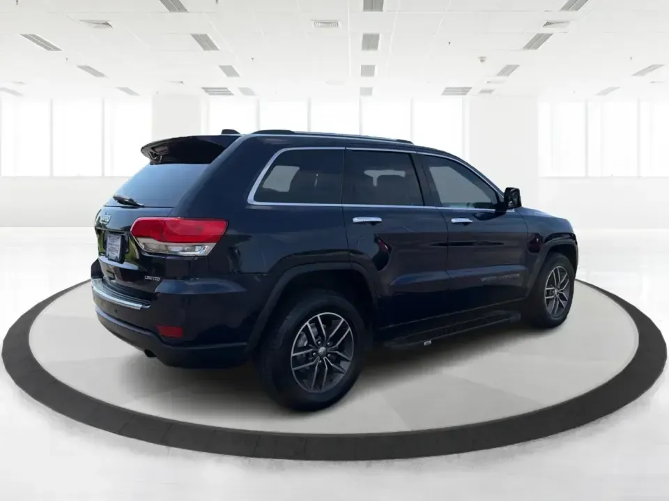 2017 Jeep Grand Cherokee Limited 4x2 (1C4RJEBG2HC) with an 3.6L V6 DOHC 24V engine, 8A transmission, located at 880 E. National Road, Vandalia, OH, 45377, (937) 908-9800, 39.891918, -84.183594 - Picture your next road trip starting in Vandalia-bags packed, playlists ready, and the comfort to make every mile feel easy. This 2017 Jeep Grand Cherokee Limited 4x2 is a smart fit for busy families, daily commuters heading toward Dayton, and weekend explorers who want SUV space and Jeep style with - Photo#2