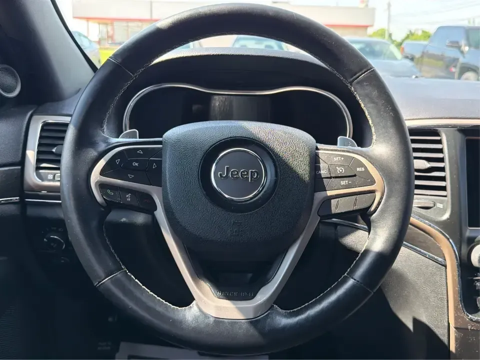 2017 Jeep Grand Cherokee Limited 4x2 (1C4RJEBG2HC) with an 3.6L V6 DOHC 24V engine, 8A transmission, located at 880 E. National Road, Vandalia, OH, 45377, (937) 908-9800, 39.891918, -84.183594 - Picture your next road trip starting in Vandalia-bags packed, playlists ready, and the comfort to make every mile feel easy. This 2017 Jeep Grand Cherokee Limited 4x2 is a smart fit for busy families, daily commuters heading toward Dayton, and weekend explorers who want SUV space and Jeep style with - Photo#16