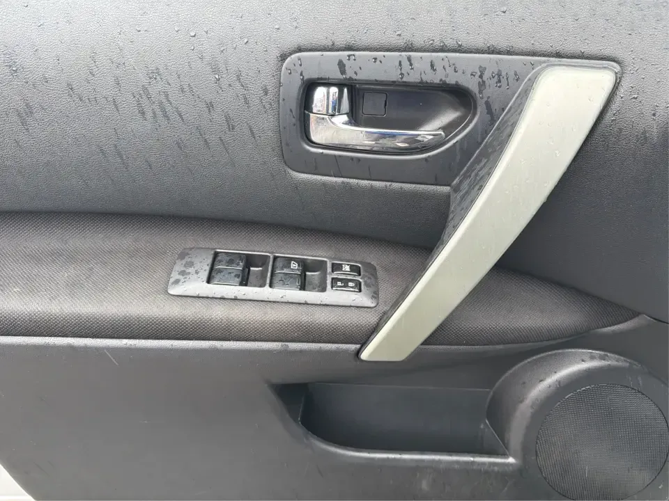 2012 Nissan Rogue S (JN8AS5MV2CW) with an 2.5L I-4 DOHC engine, Continuously Variable Transmission transmission, located at 1230 East Main St, Xenia, OH, 45385, (937) 908-9800, 39.688026, -83.910172 - 2012 Nissan Rogue S - Photo#17