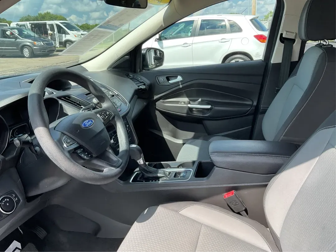 2017 Ford Escape SE (1FMCU0GD7HU) with an Other engine, located at 1951 S Dayton Lakeview Rd., New Carlisle, OH, 45344, (937) 908-9800, 39.890999, -84.050255 - **Experience Life on the Move with the 2017 Ford Escape SE at Advantage Car and Credit - Troy!**<br /> <br /> Are you ready to elevate your lifestyle with a versatile SUV that's perfect for family outings and weekend adventures? Look no further than the 2017 Ford Escape SE, available at Advantage Ca - Photo#9