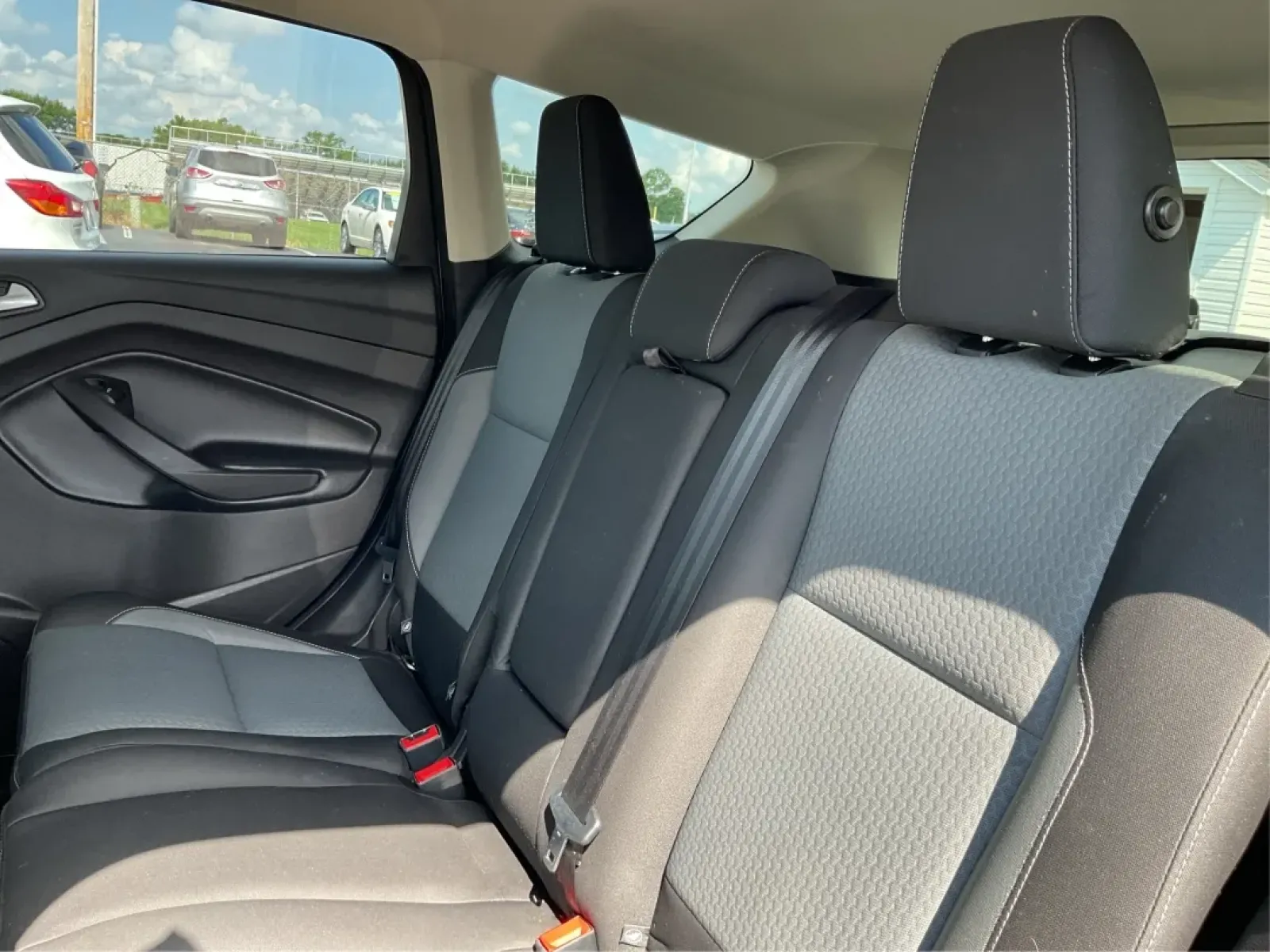 2017 Ford Escape SE (1FMCU0GD7HU) with an Other engine, located at 1099 N County Rd 25A , Troy, OH, 45373, (937) 908-9800, 40.057079, -84.212883 - **Experience Life on the Move with the 2017 Ford Escape SE at Advantage Car and Credit - Troy!**<br /> <br /> Are you ready to elevate your lifestyle with a versatile SUV that's perfect for family outings and weekend adventures? Look no further than the 2017 Ford Escape SE, available at Advantage Ca - Photo#10