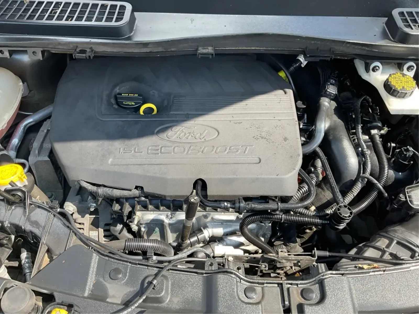 2017 Ford Escape SE (1FMCU0GD7HU) with an Other engine, located at 1099 N County Rd 25A , Troy, OH, 45373, (937) 908-9800, 40.057079, -84.212883 - **Experience Life on the Move with the 2017 Ford Escape SE at Advantage Car and Credit - Troy!**<br /> <br /> Are you ready to elevate your lifestyle with a versatile SUV that's perfect for family outings and weekend adventures? Look no further than the 2017 Ford Escape SE, available at Advantage Ca - Photo#11