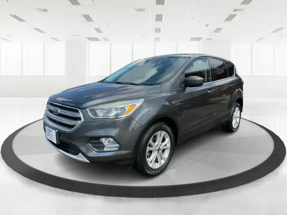 2017 Ford Escape SE (1FMCU0GD7HU) with an 1.5L L4 DOHC 16V engine, 6A transmission, located at 1099 N County Rd 25A , Troy, OH, 45373, (937) 908-9800, 40.057079, -84.212883 - **Experience Life on the Move with the 2017 Ford Escape SE at Advantage Car and Credit - Troy!**<br /> <br /> Are you ready to elevate your lifestyle with a versatile SUV that's perfect for family outings and weekend adventures? Look no further than the 2017 Ford Escape SE, available at Advantage Ca - Photo#8