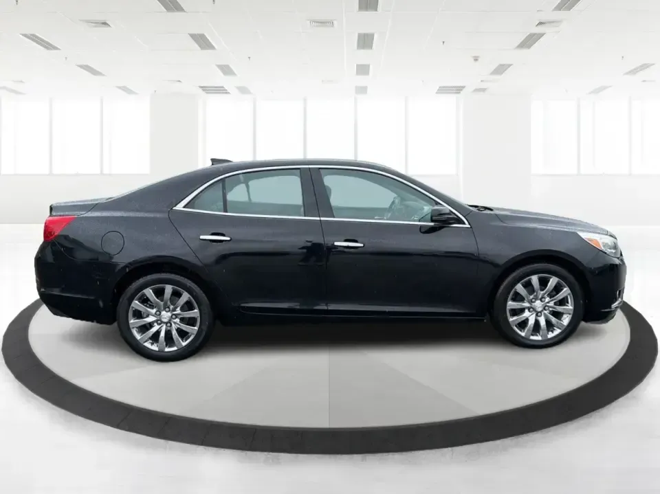 2016 Chevrolet Malibu Limited LTZ (1G11E5SA0GU) with an 2.5L I-4 gasoline direct injection engine, 6A transmission, located at 1184 Kauffman Ave, Fairborn, OH, 45324, (937) 908-9800, 39.807072, -84.030914 - Need a comfortable, fuel-friendly sedan for the daily commute from Fairborn to Wright-Patterson AFB, quick errands near The Greene, or a weekend road trip down I-675 and I-70? This 2016 Chevrolet Malibu Limited LTZ blends a refined ride with upscale features, making it a smart pick for busy professi - Photo#1