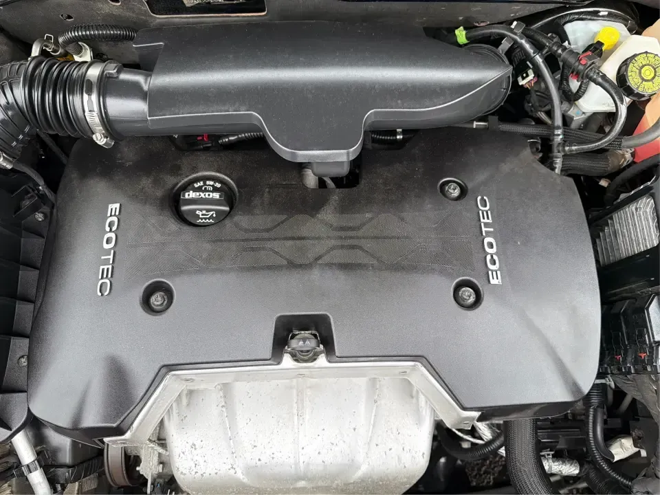 2016 Chevrolet Malibu Limited LTZ (1G11E5SA0GU) with an 2.5L I-4 gasoline direct injection engine, 6A transmission, located at 1184 Kauffman Ave, Fairborn, OH, 45324, (937) 908-9800, 39.807072, -84.030914 - Need a comfortable, fuel-friendly sedan for the daily commute from Fairborn to Wright-Patterson AFB, quick errands near The Greene, or a weekend road trip down I-675 and I-70? This 2016 Chevrolet Malibu Limited LTZ blends a refined ride with upscale features, making it a smart pick for busy professi - Photo#11