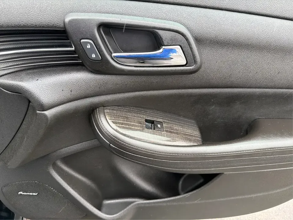 2016 Chevrolet Malibu Limited LTZ (1G11E5SA0GU) with an 2.5L I-4 gasoline direct injection engine, 6A transmission, located at 1184 Kauffman Ave, Fairborn, OH, 45324, (937) 908-9800, 39.807072, -84.030914 - Need a comfortable, fuel-friendly sedan for the daily commute from Fairborn to Wright-Patterson AFB, quick errands near The Greene, or a weekend road trip down I-675 and I-70? This 2016 Chevrolet Malibu Limited LTZ blends a refined ride with upscale features, making it a smart pick for busy professi - Photo#20