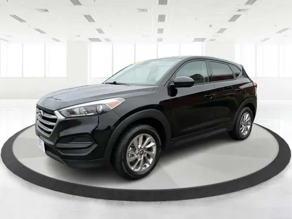 2018 Hyundai Tucson SE (KM8J2CA41JU) with an Nu 2L I-4 gasoline direct injection engine, 6A transmission, located at 4508 South Dixie Dr, Moraine, OH, 45439, (937) 908-9800, 39.689976, -84.218452 - Pack up the kids for a day at Carillon Historical Park, load camping gear for a weekend at Germantown MetroPark, or settle into a comfortable long commute down I-75-this 2018 Hyundai Tucson SE is the kind of compact SUV that fits real life in the Miami Valley. With its versatile SUV body style, conf - Photo#8