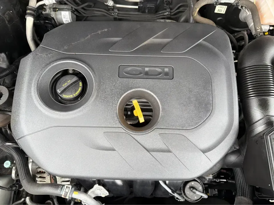 2018 Hyundai Tucson SE (KM8J2CA41JU) with an Nu 2L I-4 gasoline direct injection engine, 6A transmission, located at 4508 South Dixie Dr, Moraine, OH, 45439, (937) 908-9800, 39.689976, -84.218452 - Pack up the kids for a day at Carillon Historical Park, load camping gear for a weekend at Germantown MetroPark, or settle into a comfortable long commute down I-75-this 2018 Hyundai Tucson SE is the kind of compact SUV that fits real life in the Miami Valley. With its versatile SUV body style, conf - Photo#11