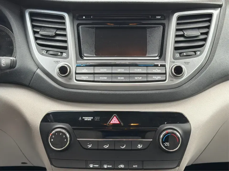 2018 Hyundai Tucson SE (KM8J2CA41JU) with an Nu 2L I-4 gasoline direct injection engine, 6A transmission, located at 4508 South Dixie Dr, Moraine, OH, 45439, (937) 908-9800, 39.689976, -84.218452 - Pack up the kids for a day at Carillon Historical Park, load camping gear for a weekend at Germantown MetroPark, or settle into a comfortable long commute down I-75-this 2018 Hyundai Tucson SE is the kind of compact SUV that fits real life in the Miami Valley. With its versatile SUV body style, conf - Photo#13