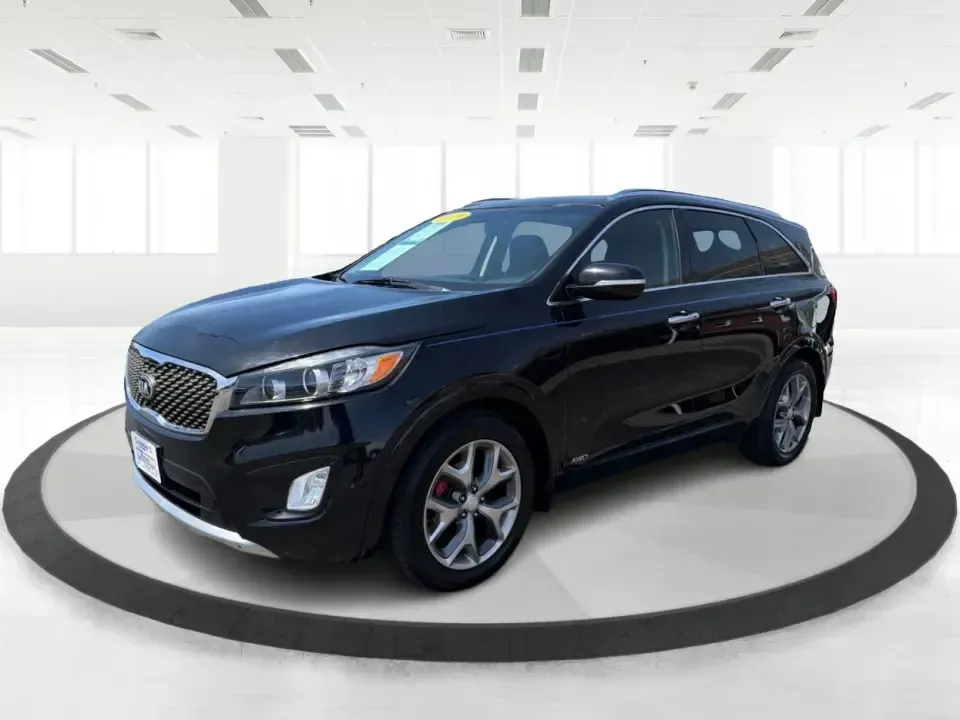 2016 Kia Sorento 3.3L SX (5XYPKDA57GG) with an Lambda II 3.3L V-6 gasoline direct injection engine, 6-Speed Automatic transmission, located at 4508 South Dixie Dr, Moraine, OH, 45439, (937) 908-9800, 39.689976, -84.218452 - Pack up the kids, load the cooler, and point the hood toward a weekend getaway-this 2016 Kia Sorento SX is the kind of SUV that fits real life in Moraine. Whether you're juggling school drop-offs, commuting up I-75 toward Dayton, or planning road trips to Carillon Historical Park and Riverscape Metr - Photo#8
