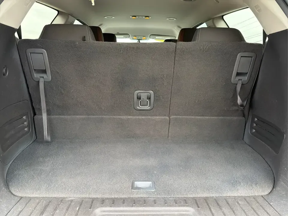 2016 Chevrolet Traverse 1LT (1GNKRGKD1GJ) with an 3.6L V-6 gasoline direct injection engine, 6A transmission, located at 8750 N County Rd 25A, Piqua, OH, 45356, (937) 908-9800, 40.164391, -84.232513 - Load up the kids, the cooler, and the weekend plans-this 2016 Chevrolet Traverse 1LT is the kind of family-ready SUV that makes school runs, long commutes, and Ohio road trips feel simpler. With three-row flexibility, a confident 3.6L V6, and everyday comfort features, it's a smart pick for growing - Photo#12