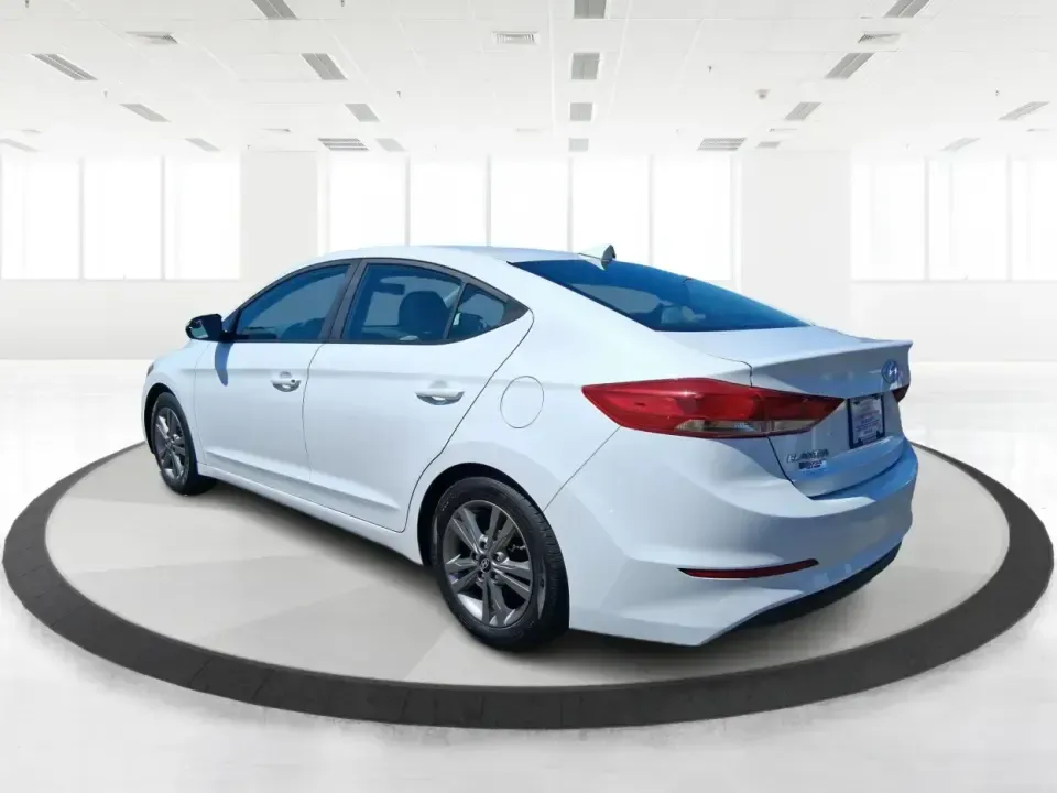 2017 Hyundai Elantra SE (5NPD84LF7HH) with an Nu 2L I-4 DOHC engine, 6A transmission, located at 880 E. National Road, Vandalia, OH, 45377, (937) 908-9800, 39.891918, -84.183594 - Need a smart, efficient sedan for the daily commute from Vandalia to Dayton, quick school drop-offs, or weekend runs out to the National Museum of the U.S. Air Force? This 2017 Hyundai Elantra SE is the kind of practical, comfortable ride that fits real life-easy to park, easy to drive, and efficien - Photo#4