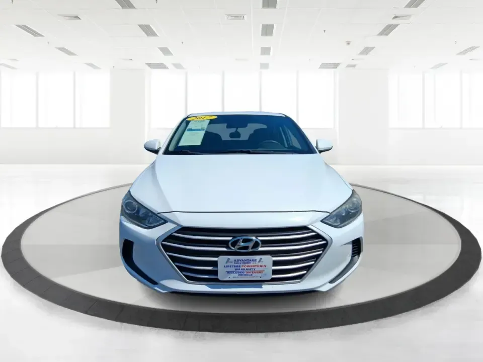 2017 Hyundai Elantra SE (5NPD84LF7HH) with an Nu 2L I-4 DOHC engine, 6A transmission, located at 880 E. National Road, Vandalia, OH, 45377, (937) 908-9800, 39.891918, -84.183594 - Need a smart, efficient sedan for the daily commute from Vandalia to Dayton, quick school drop-offs, or weekend runs out to the National Museum of the U.S. Air Force? This 2017 Hyundai Elantra SE is the kind of practical, comfortable ride that fits real life-easy to park, easy to drive, and efficien - Photo#7