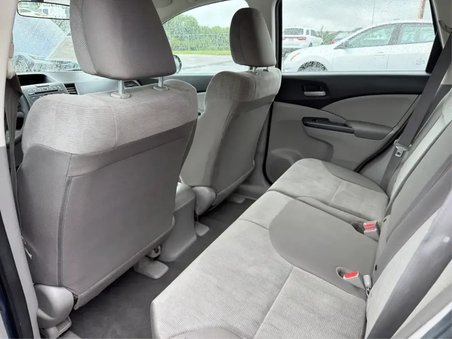 2014 Honda CR-V LX (2HKRM4H30EH) with an 2.4L I-4 DOHC engine, 5-Speed Automatic transmission, located at 401 Woodman Dr, Riverside, OH, 45431, (937) 908-9800, 39.760899, -84.123421 - Picture your next weekend: a quick run down Woodman Dr for errands, a family day at Riverscape MetroPark, or an easy I675 commute with room for groceries, strollers, and sports gear. This 2014 Honda CRV LX in Twilight Blue Metallic is the kind of practical SUV that fits real life in Riverside, Ohio-- Photo#10