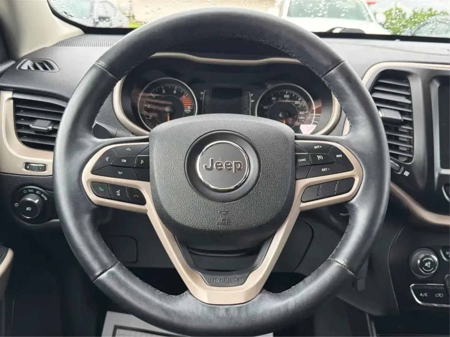 2017 Jeep Cherokee Latitude 4x4 (1C4PJMCS5HW) with an 3.2L V6 DOHC 24V engine, 9A transmission, located at 1184 Kauffman Ave, Fairborn, OH, 45324, (937) 908-9800, 39.807072, -84.030914 - Weekend getaways to John Bryan State Park, snowy commutes to Wright-Patterson AFB, or everyday school-and-grocery runs around Fairborn-this 2017 Jeep Cherokee Latitude 4x4 is built for the kind of life that doesn't stop when the weather changes. With confident 4x4 capability, a comfortable cabin, an - Photo#15
