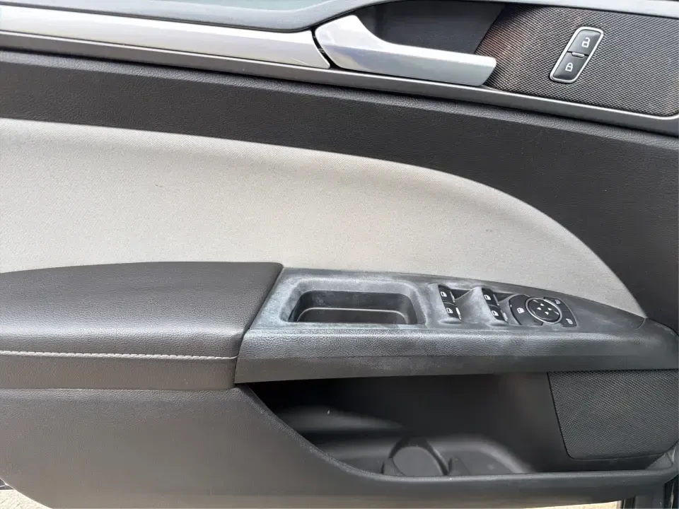 2014 Ford Fusion S (3FA6P0G78ER) with an Duratec 2.5L I-4 DOHC engine, Automatic transmission, located at 1951 S Dayton Lakeview Rd., New Carlisle, OH, 45344, (937) 908-9800, 39.890999, -84.050255 - Are you on the hunt for a reliable sedan that fits seamlessly into your everyday life? Look no further than this stunning 2014 Ford Fusion S, available now at Advantage Car and Credit in Fairborn, OH. This vehicle is the perfect choice for budget-conscious buyers or families needing a dependable rid - Photo#18