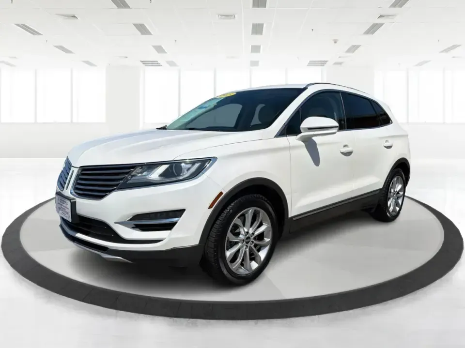 2015 Lincoln MKC AWD (5LMTJ2AH4FU) with an 2.3L L4 DOHC 16V engine, 6-Speed Automatic transmission, located at 1230 East Main St, Xenia, OH, 45385, (937) 908-9800, 39.688026, -83.910172 - Upgrade your everyday drive with a compact luxury SUV that fits real life-comfortable for long commutes up and down US-35, confident for snowy Ohio mornings, and polished enough for date night in downtown Xenia or a weekend escape to John Bryan State Park. This **2015 Lincoln MKC Base** in **White**- Photo#8