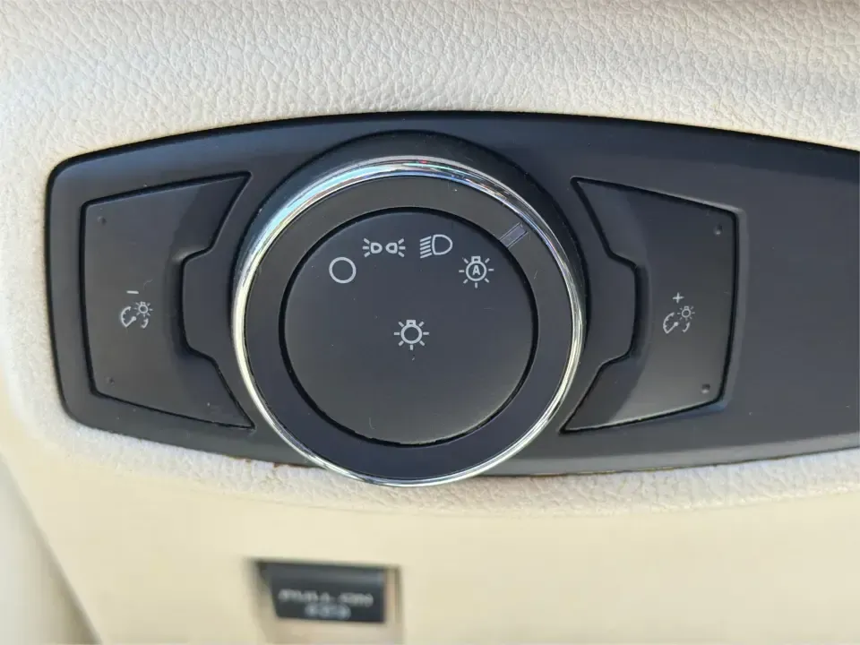2015 Lincoln MKC AWD (5LMTJ2AH4FU) with an 2.3L L4 DOHC 16V engine, 6-Speed Automatic transmission, located at 1230 East Main St, Xenia, OH, 45385, (937) 908-9800, 39.688026, -83.910172 - Upgrade your everyday drive with a compact luxury SUV that fits real life-comfortable for long commutes up and down US-35, confident for snowy Ohio mornings, and polished enough for date night in downtown Xenia or a weekend escape to John Bryan State Park. This **2015 Lincoln MKC Base** in **White**- Photo#16