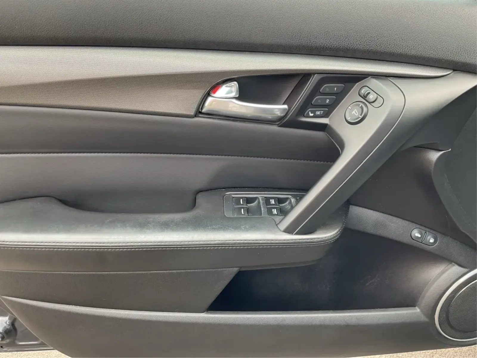 2012 Acura TL 3.5 (19UUA8F50CA) with an 3.5L V-6 variable valve control engine, located at 1099 N County Rd 25A , Troy, OH, 45373, (937) 908-9800, 40.057079, -84.212883 - **Elevate Your Driving Experience with the 2012 Acura TL Perfect for Every Journey!**<br /> <br /> If you're looking for a stunning sedan that effortlessly blends luxury, comfort, and performance, look no further than this 2012 Acura TL, available now at Advantage Car and Credit in Troy, OH. This v - Photo#18