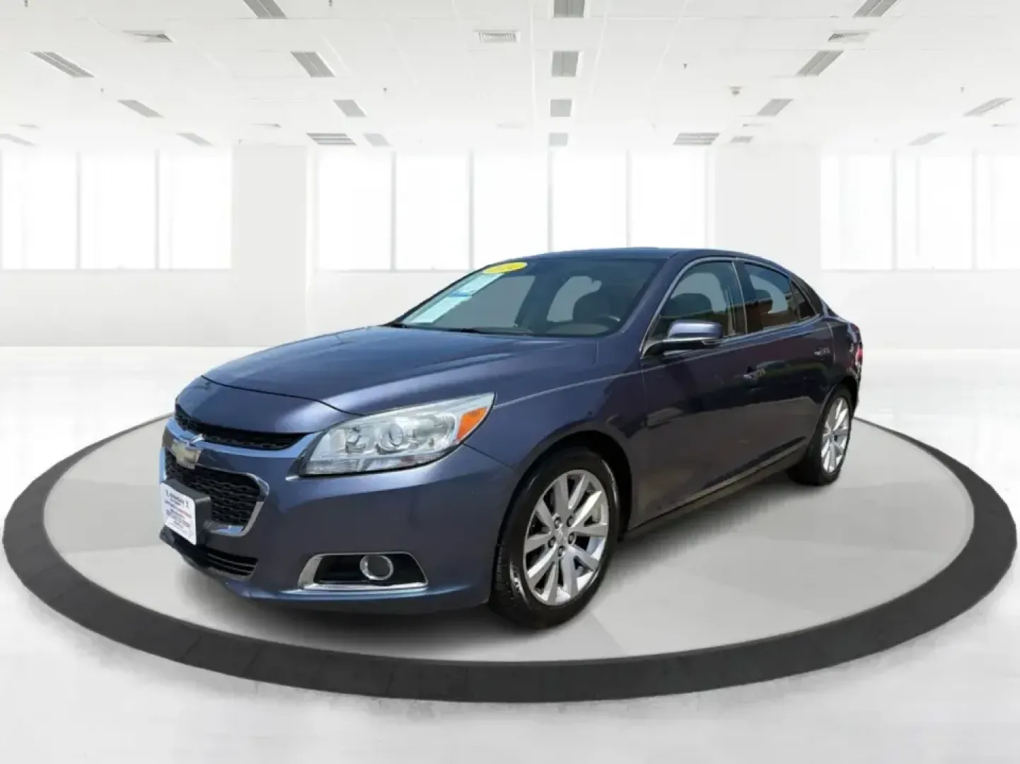 2014 Chevrolet Malibu 1TZ (1G11H5SL5EF) with an 2.5L L4 DOHC 16V engine, 6-Speed Automatic transmission, located at 401 Woodman Dr, Riverside, OH, 45431, (937) 908-9800, 39.760899, -84.123421 - Need a dependable sedan for the daily commute to Wright-Patterson AFB, quick errands down Woodman Dr, or comfortable weekend drives along I-675? This 2014 Chevrolet Malibu 1LZ in eye-catching Atlantis Blue Metallic fits real-life routines-school drop-offs, long commutes, and budget-friendly road tri- Photo#8
